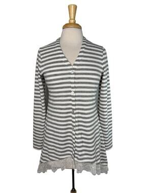 LOGO LORI GOLDSTEIN Gray White Waffle Knit Button Up Cardigan Lace Trim Sz Small